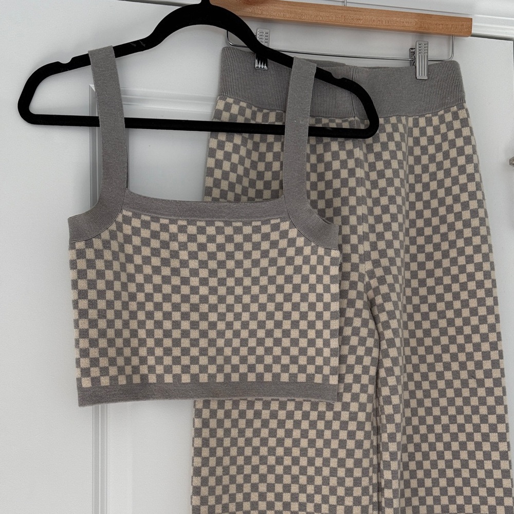 Rylee + Cru Gray and Cream Knit Set